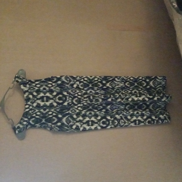 Dress - Picture 4 of 4